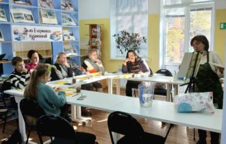 Библиотека наполнилась теплом, красками и творчеством!